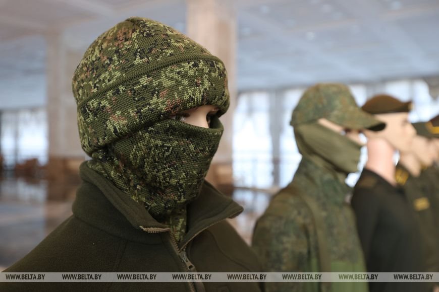 В Беларуси представили новые образцы военной формы