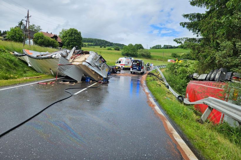 В Австрии грузовик белоруса столкнулся с другим грузовиком