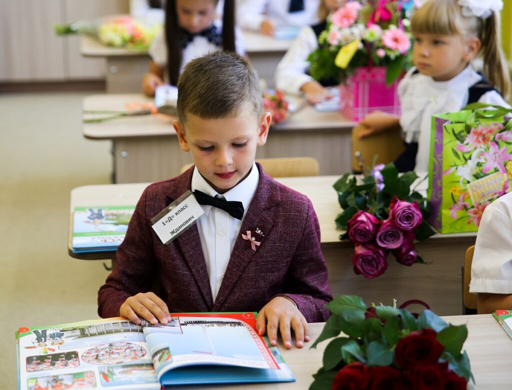 C 12 июня начался набор детей в первые классы. Какие документы нужны?