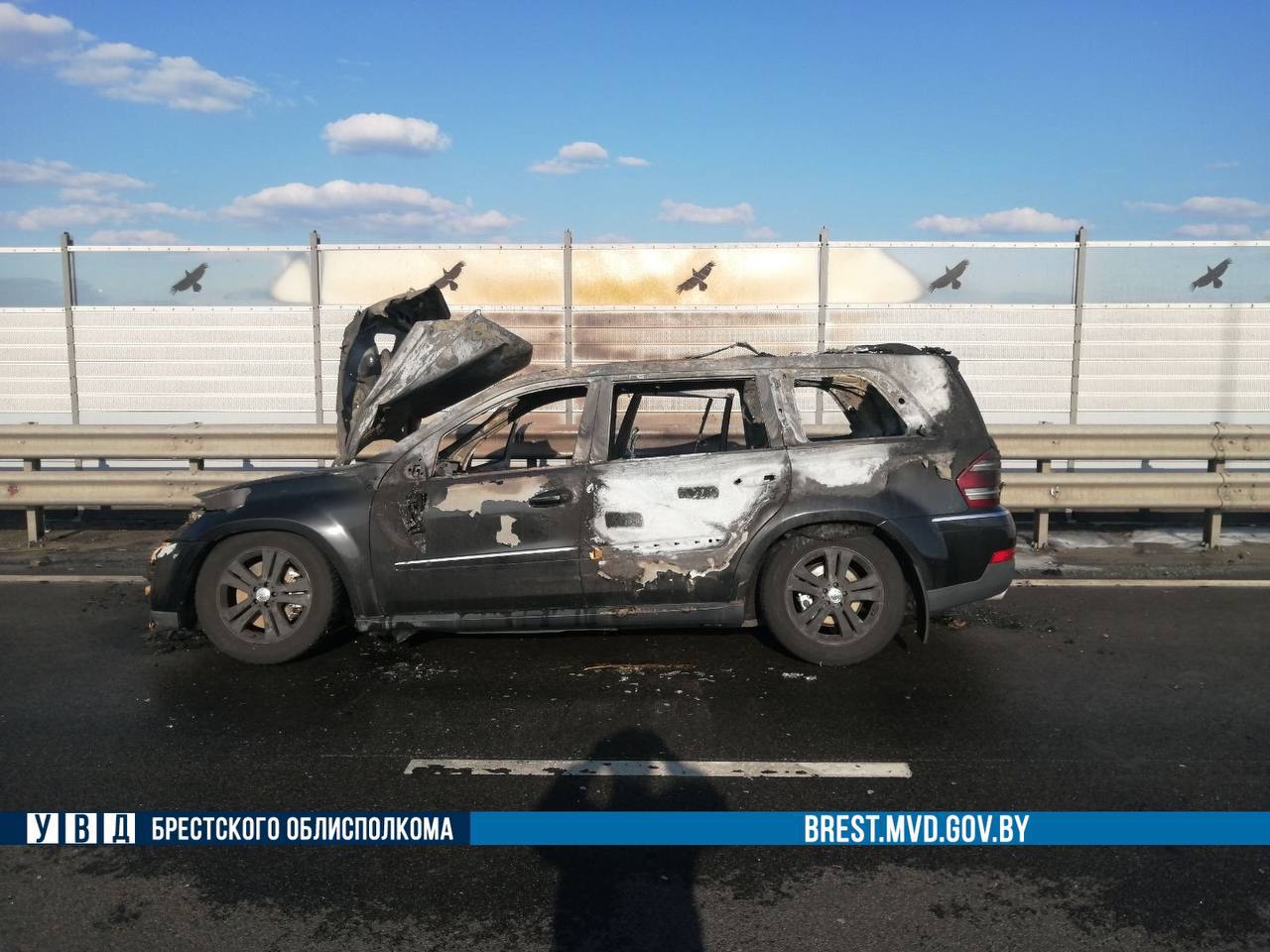 В Бресте на Западном обходе горел Mercedes