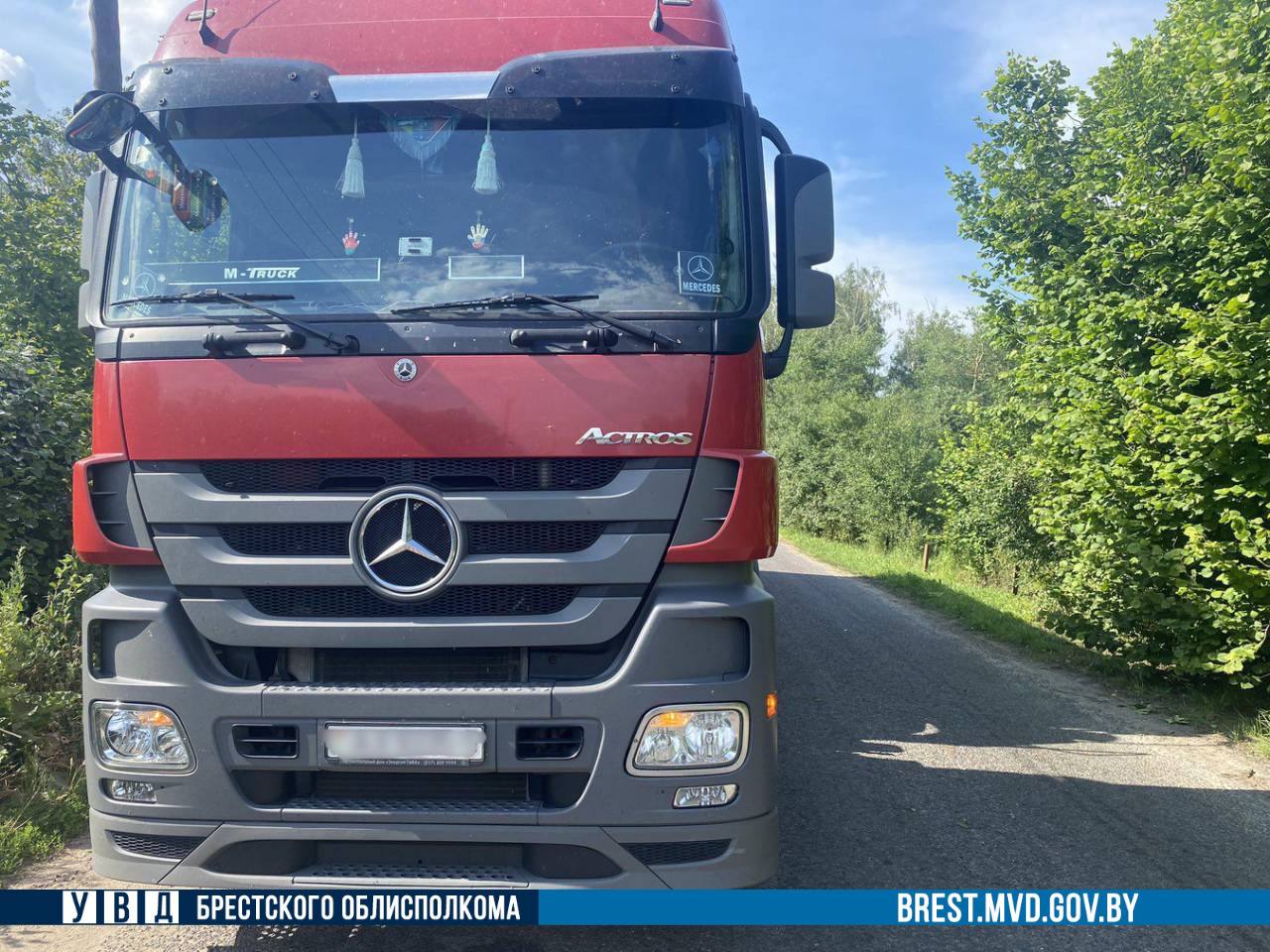 В Кобринском районе 14-летняя велосипедистка не уступила дорогу фуре