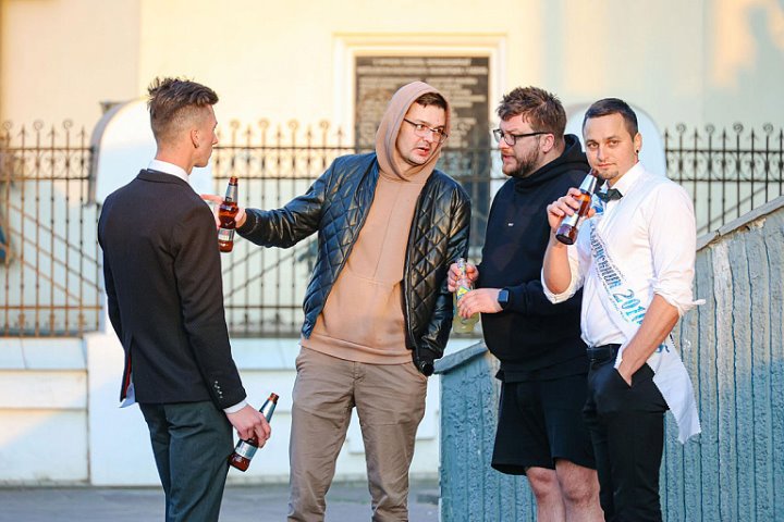 За что выпускников могут оштрафовать, рассказали в милиции