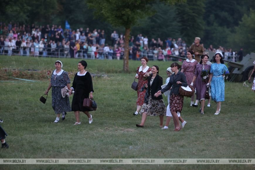 В ночь на 22 июня реконструкторы воссоздали эпизоды обороны Брестской крепости