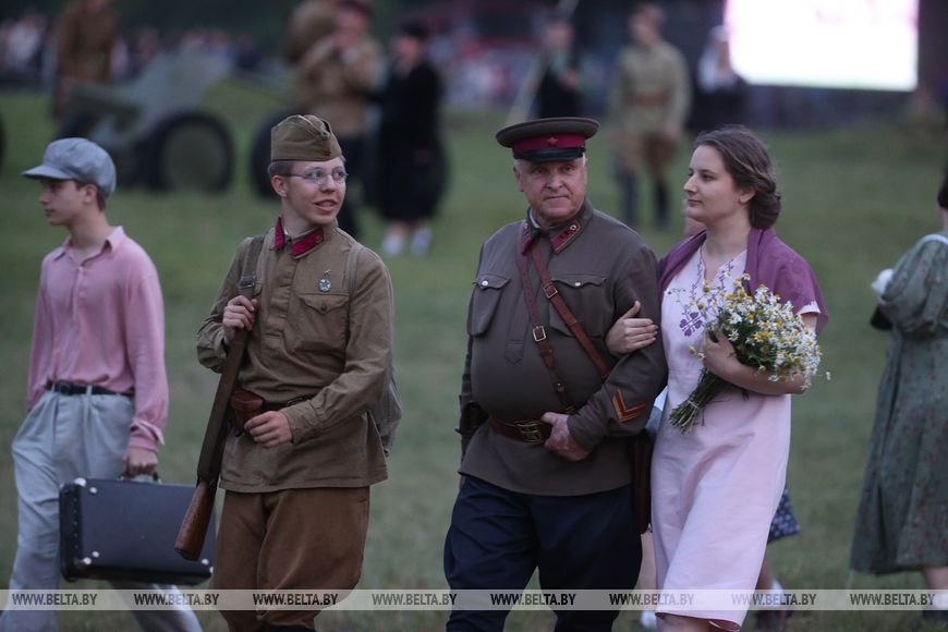 В ночь на 22 июня реконструкторы воссоздали эпизоды обороны Брестской крепости