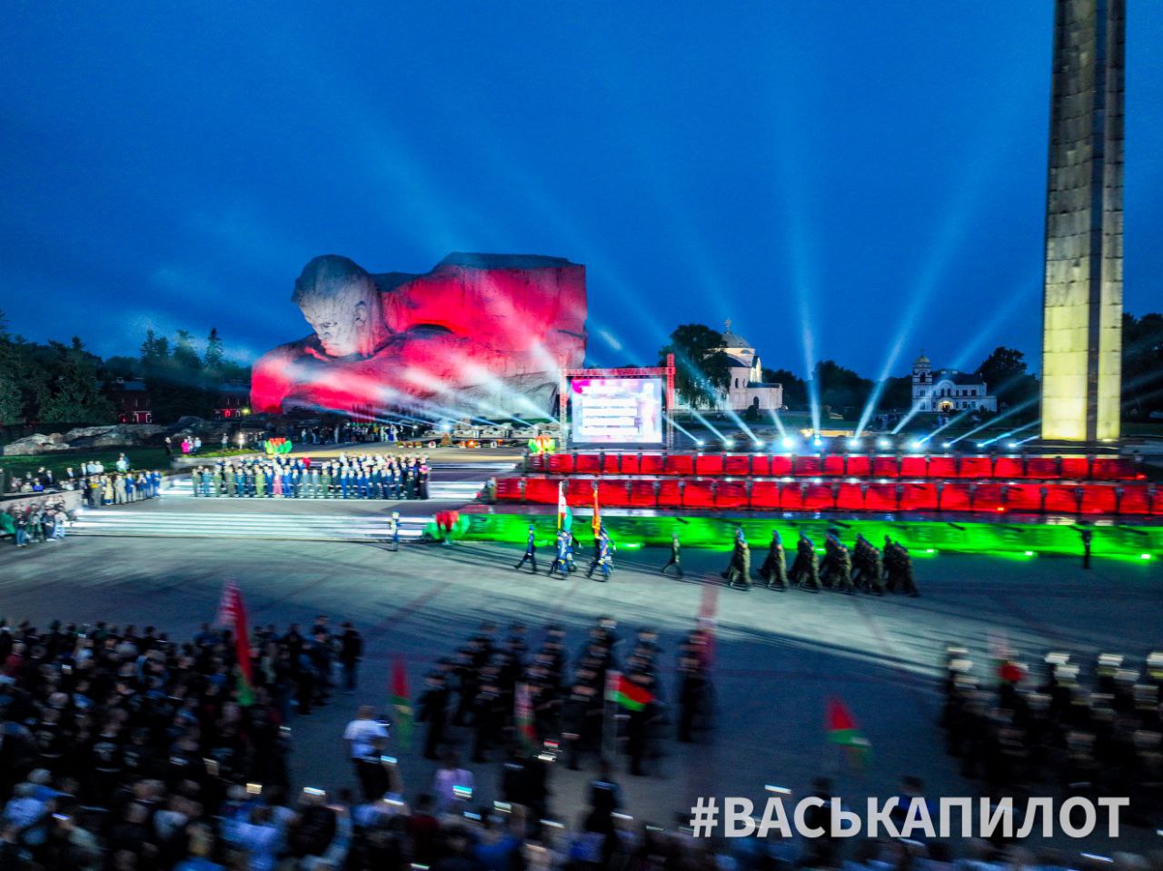 Около 20 тыс. человек стали участниками митинга-реквиема в Брестской крепости