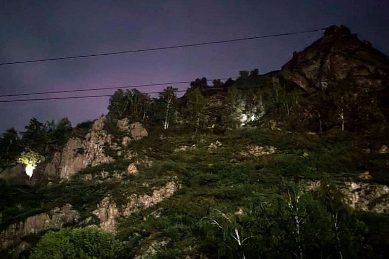 В России спасли белоруса, который провисел четыре часа на горе