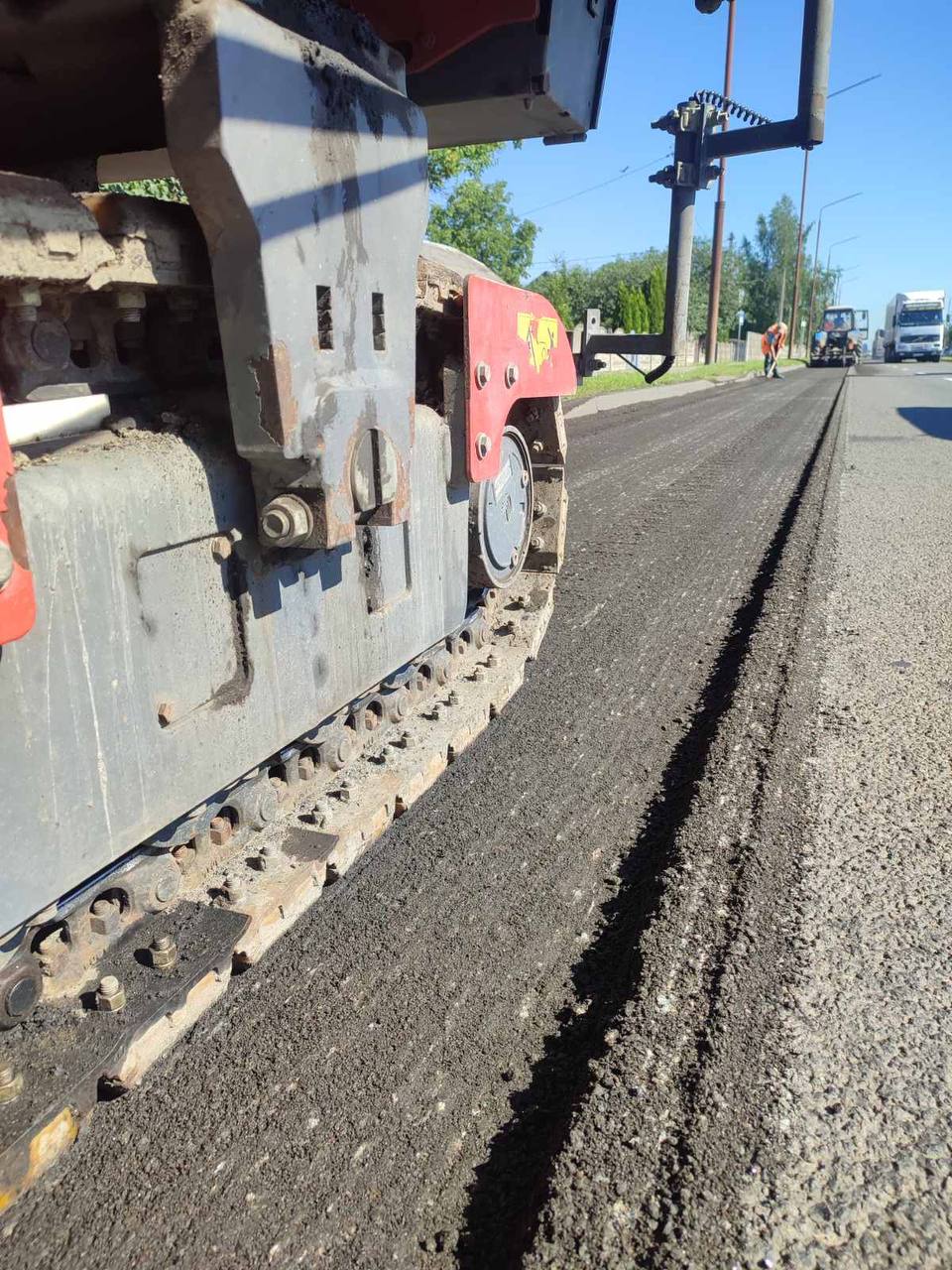 В Бресте идет ямочный ремонт улиц в микрорайоне Восток, улицы Янки Купалы и дворовых территорий в центральной части города