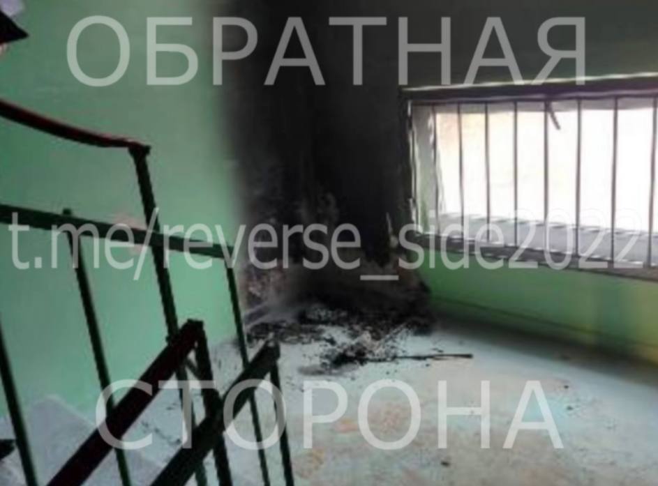 В подъезде дома сгорела детская коляска. Случай в Бресте