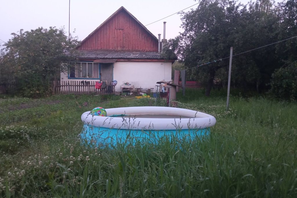 В Беларуси годовалый ребенок утонул в надувном бассейне