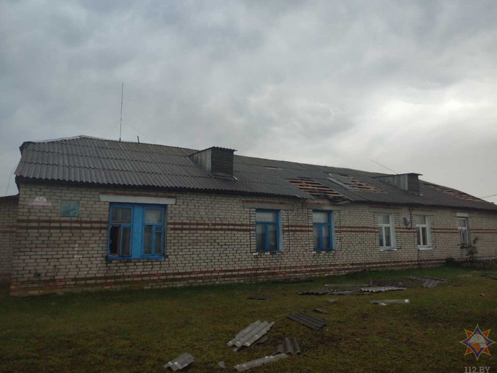 Почти 300 строений повреждены во время бури в Брестской области