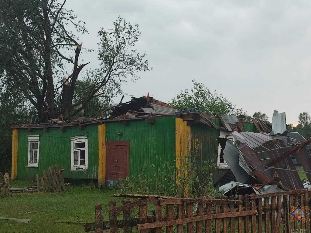Почти 300 строений повреждены во время бури в Брестской области