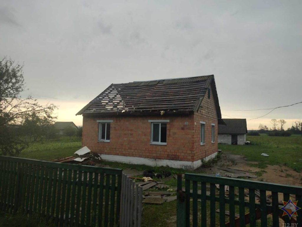 Почти 300 строений повреждены во время бури в Брестской области