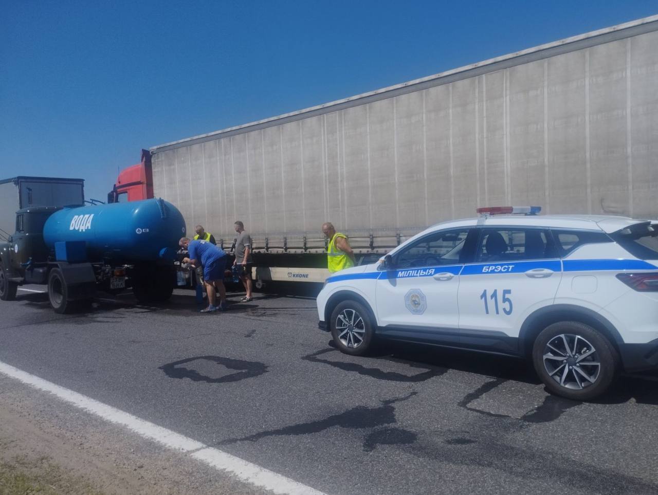 В Брест пришла жара. Городские службы помогают пережить зной