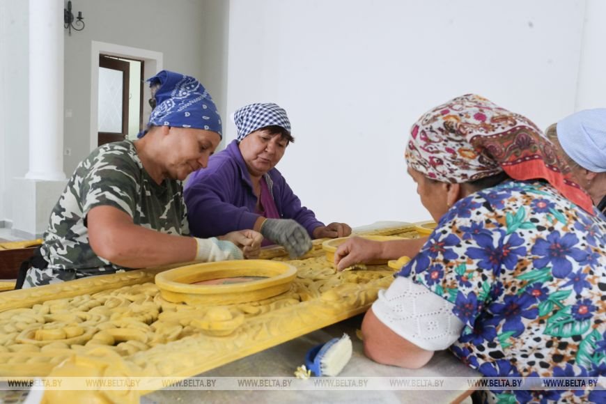 Ивацевичи готовятся ко Дню белорусской письменности. Фотофакт