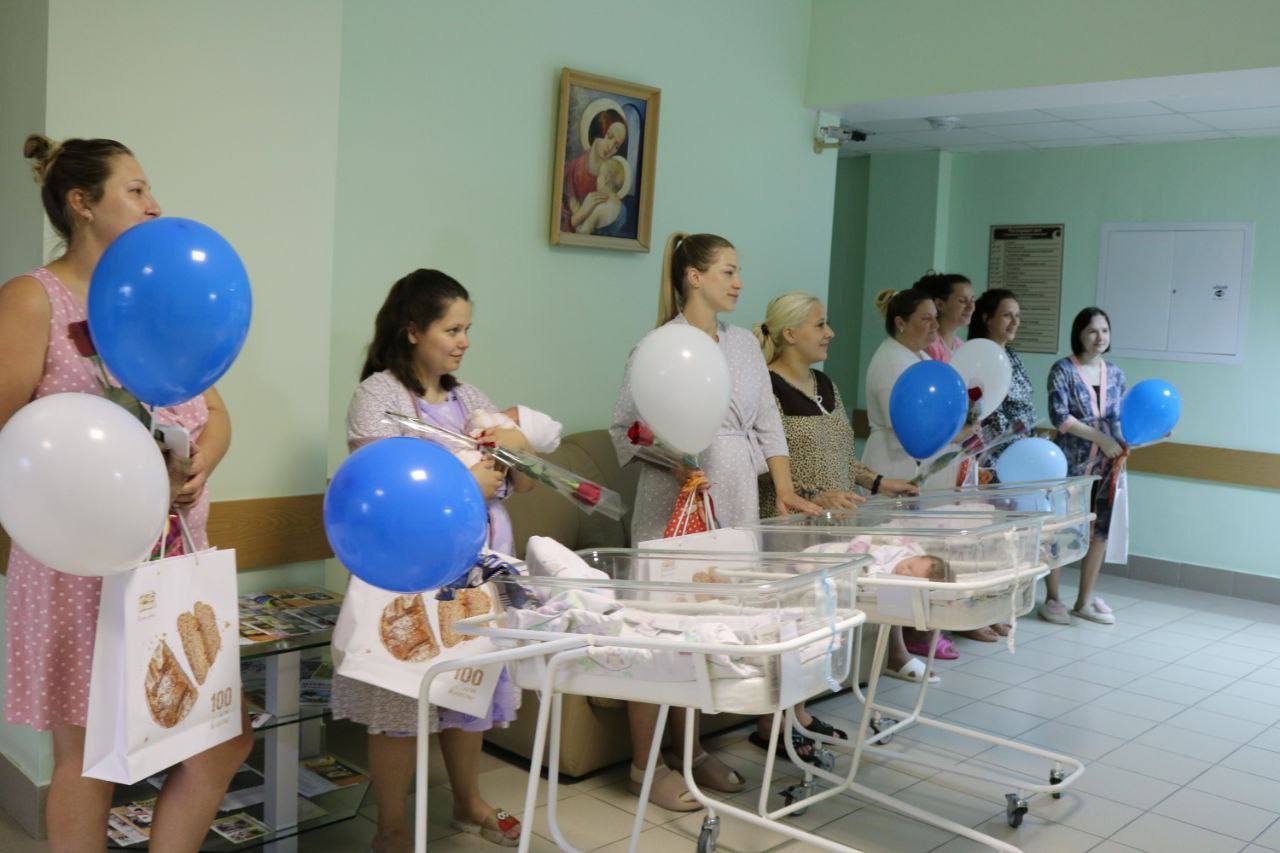 В Брестском областном родильном доме в День города родилось 3 мальчика и 1 девочка