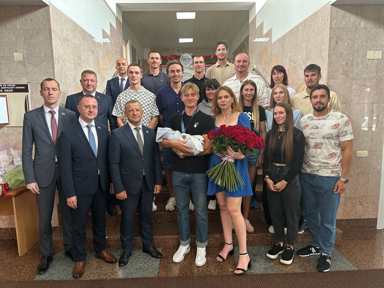 Серебряный призер ОИ-2024 приехал в роддом Бреста