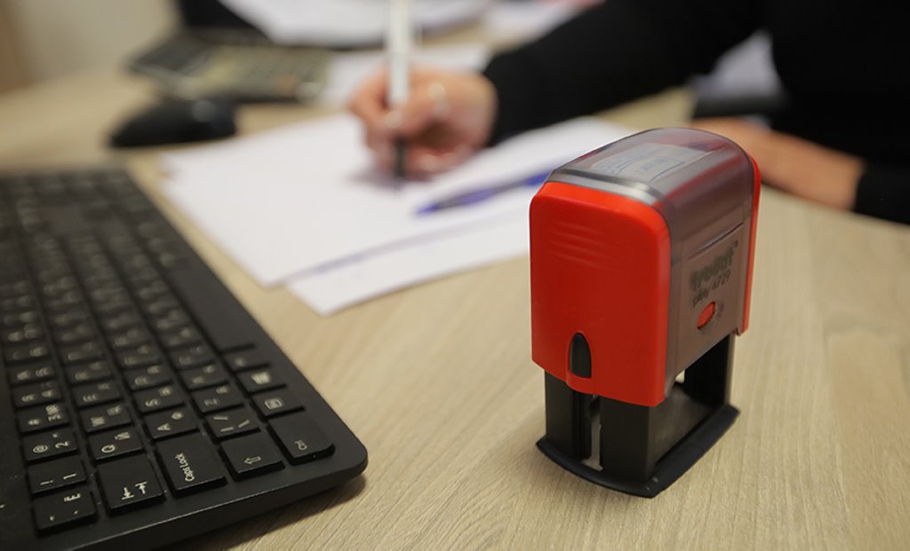 Руководитель сельхозпредприятия в Кобринском районе отдыхал и строился «за счет фирмы»