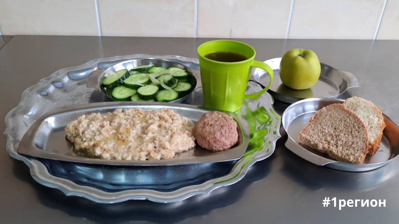 В TikTok жалуются на «скудное питание» в Брестской областной больнице. Так ли это?