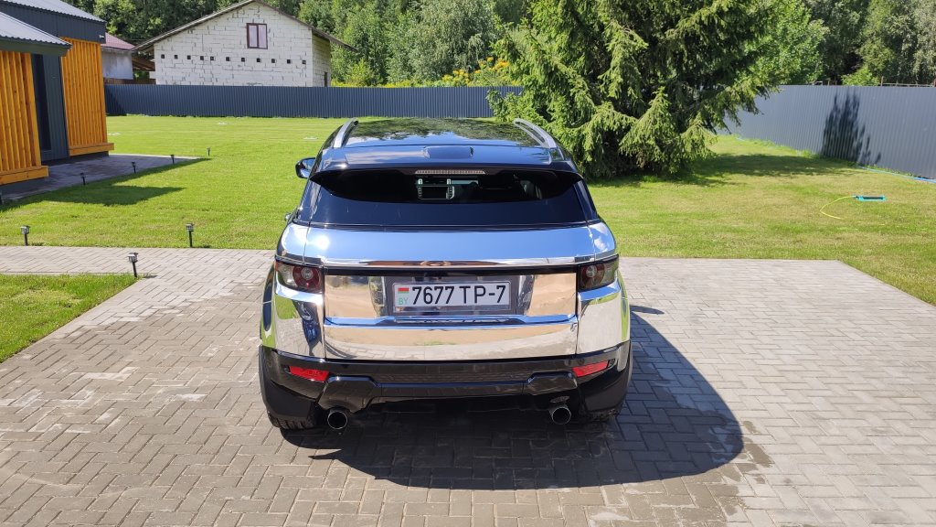 Единственный в своем роде. В Беларуси продают Range Rover Evoque зеркального цвета