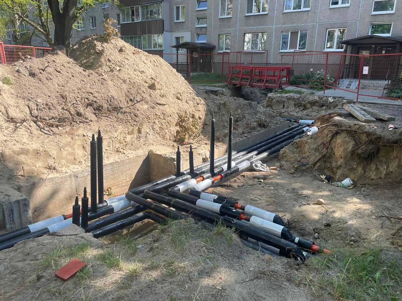 В Бресте на Партизанском проспекте идет замена трубопроводов. Когда закончат работы?