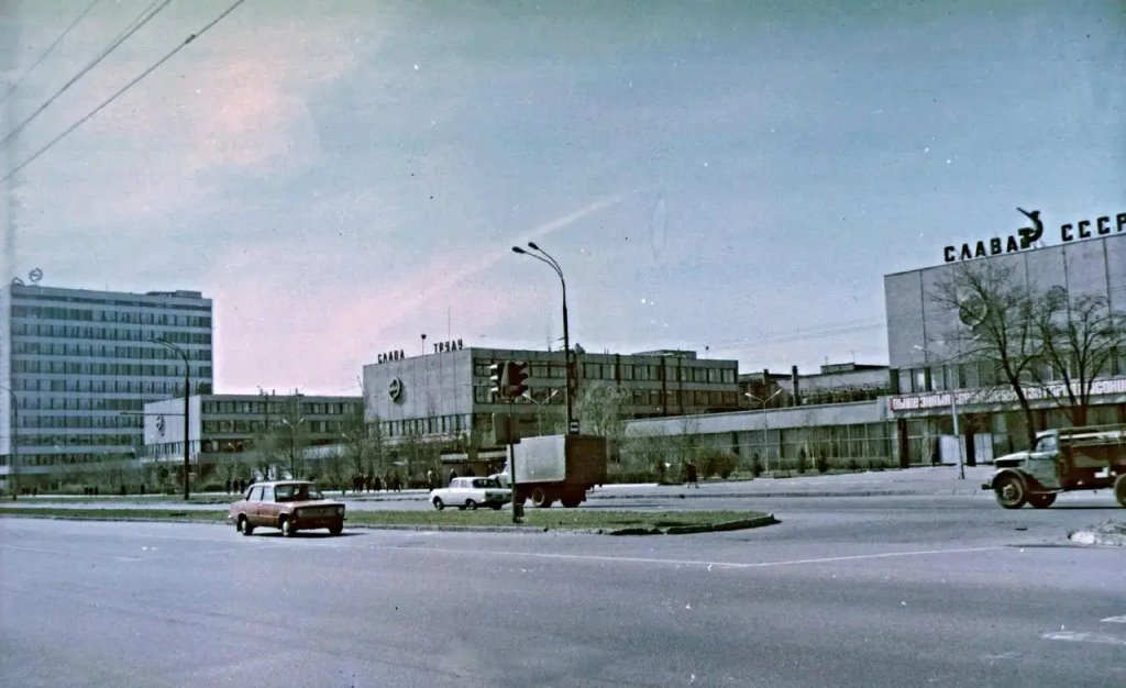 100 лет со дня рождения Владимира Сальникова - первого директора БЭМЗа