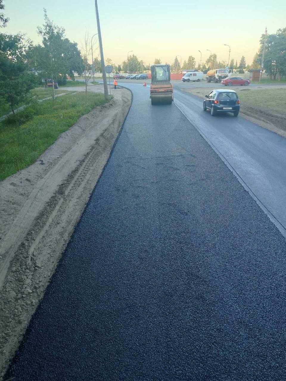 Специалисты КУП «Брестское ДЭП» ведут ямочный ремонт в микрорайонах Ковалево, Восток