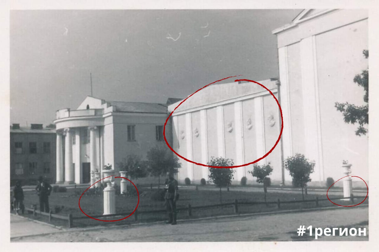 Барельефы, бюсты и часть постамента. При проведении ремонтных работ в Брестском академическом театре драмы найдены уникальные предметы