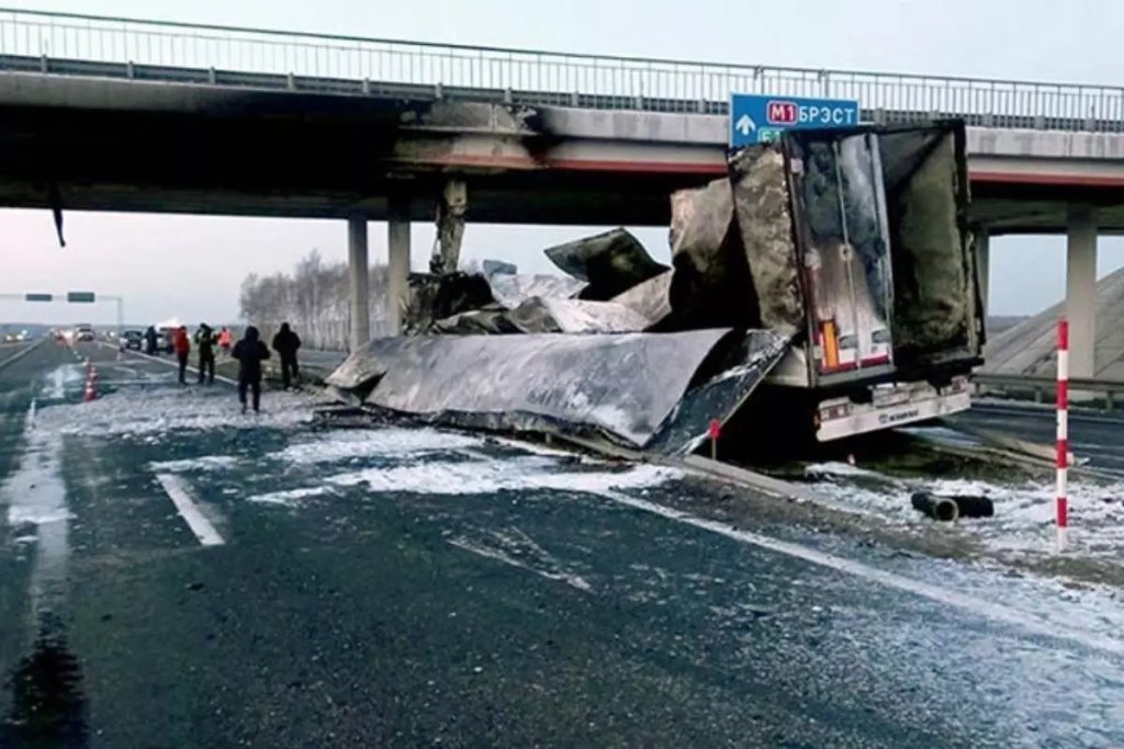 Более $57 500 взыскано с юрлица за повреждение путепровода в аварии на М1 в Брестской области