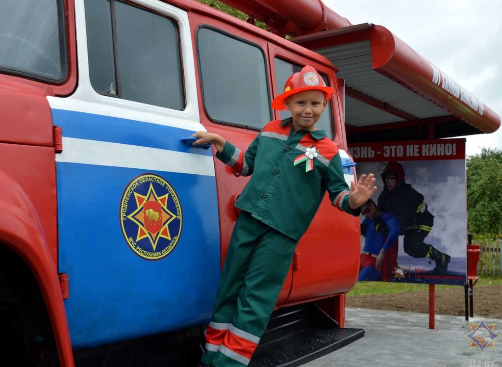 В Новогрудке сделали остановку из автомобиля МЧС