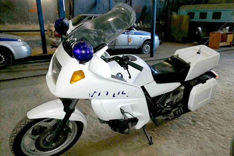 МВД продает милицейский мотоцикл с мигалками. Сколько стоит?