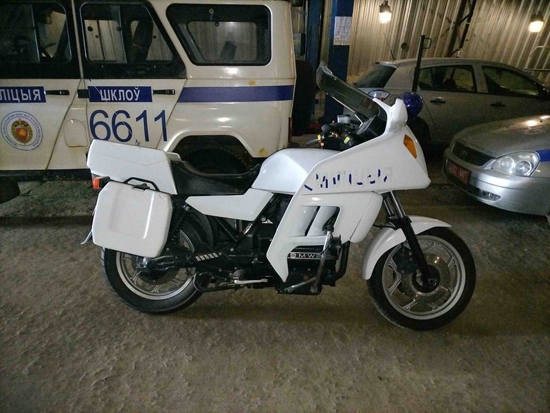 МВД продает милицейский мотоцикл с мигалками. Сколько стоит?