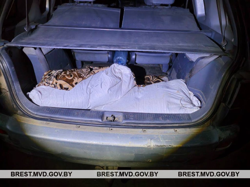 В Дрогичинском районе мужчина украл 60 кг комбикорма