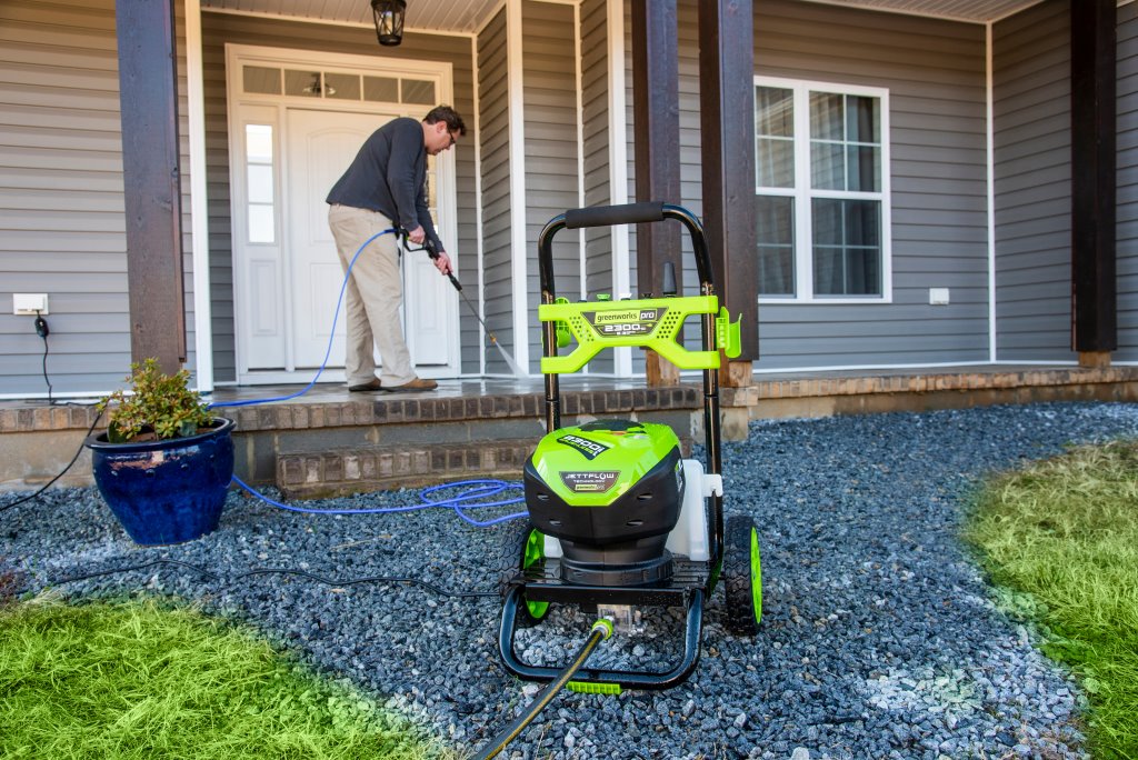 Ваш автомобиль нуждается в уходе: как выбрать мойку высокого давления