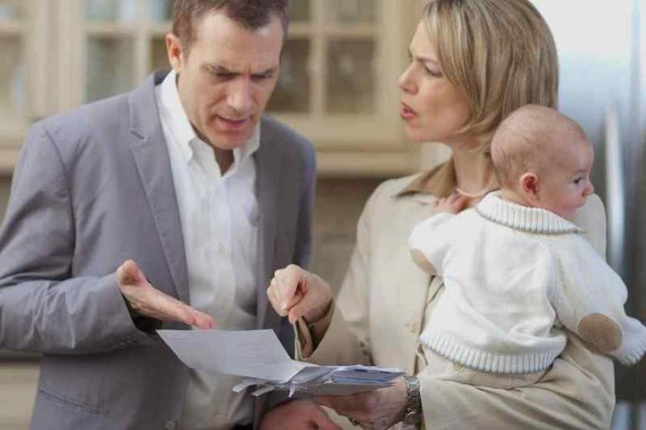 Белорусам рассказали, может ли отец ребенка требовать от бывшей супруги отчет о расходовании алиментов?