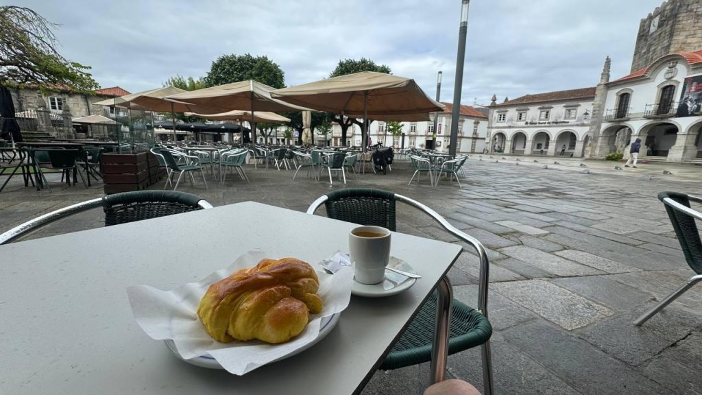 Белорус прошел пешком 300 км из Португалии в Испанию. Вот зачем он это сделал