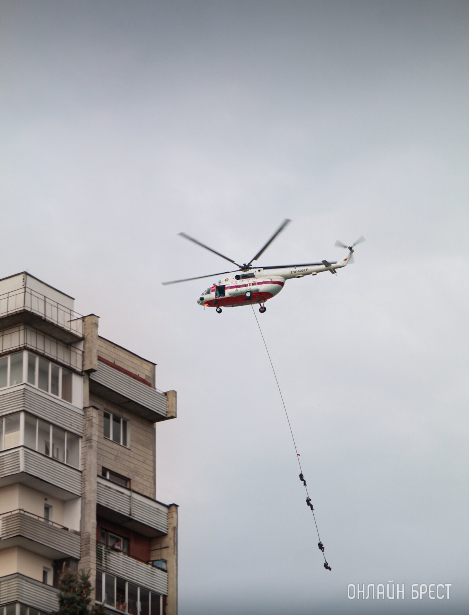 Показательные выступления МЧС в Бресте