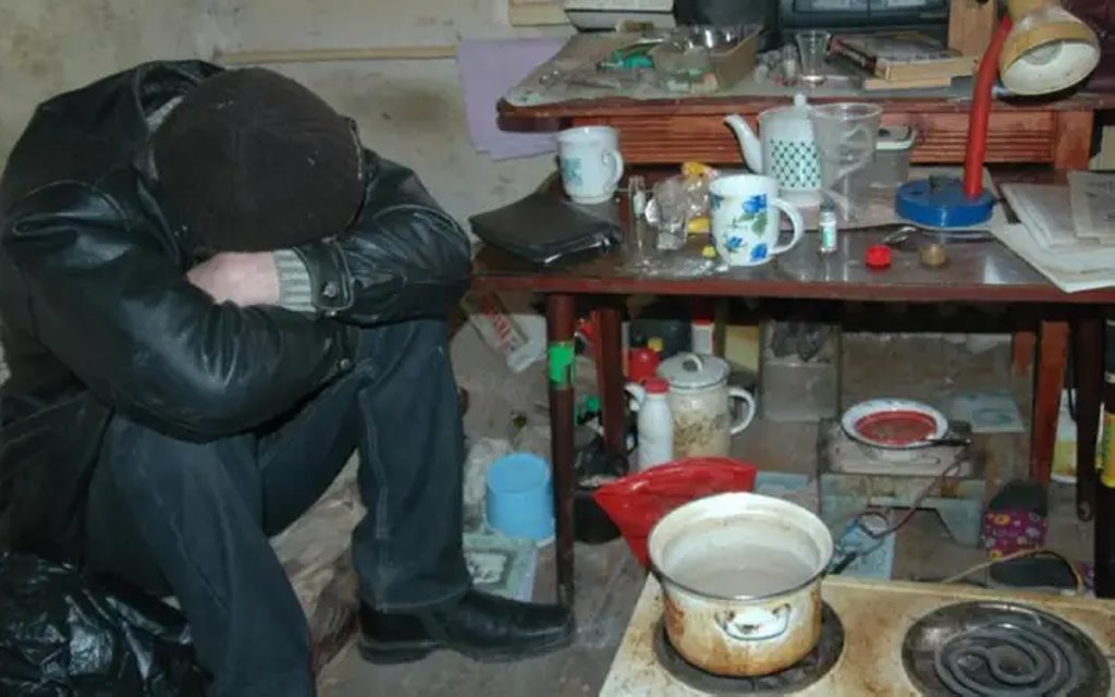 «Нехорошая квартира». Как в Бресте обычная жилплощадь превращается в притон