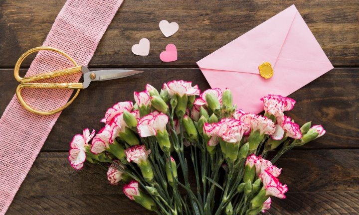 Дарим деньги правильно. Какую сумму презентовать на свадьбу, юбилей, крестины?