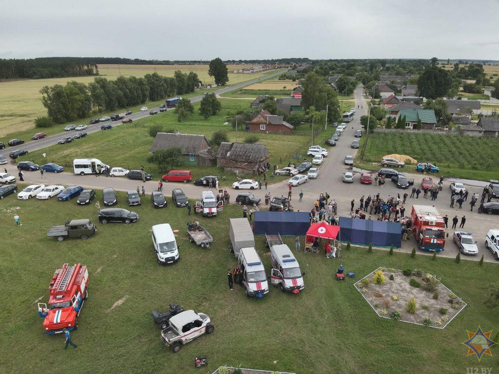МЧС показало фото с поисковых мероприятий в Каменецком районе