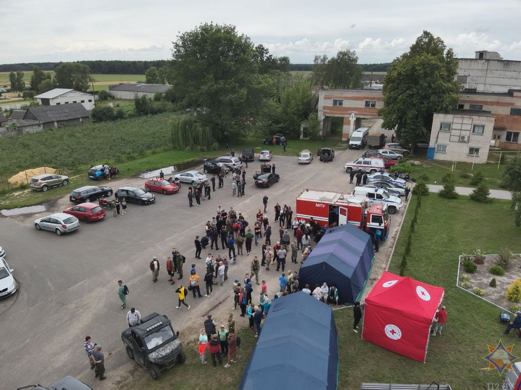 МЧС показало фото с поисковых мероприятий в Каменецком районе