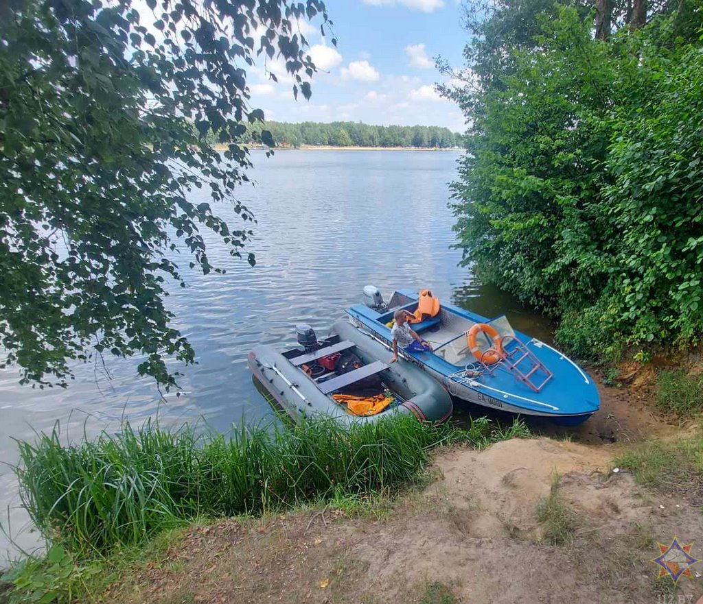 В Барановичах спасен мужчина, который ушел под воду