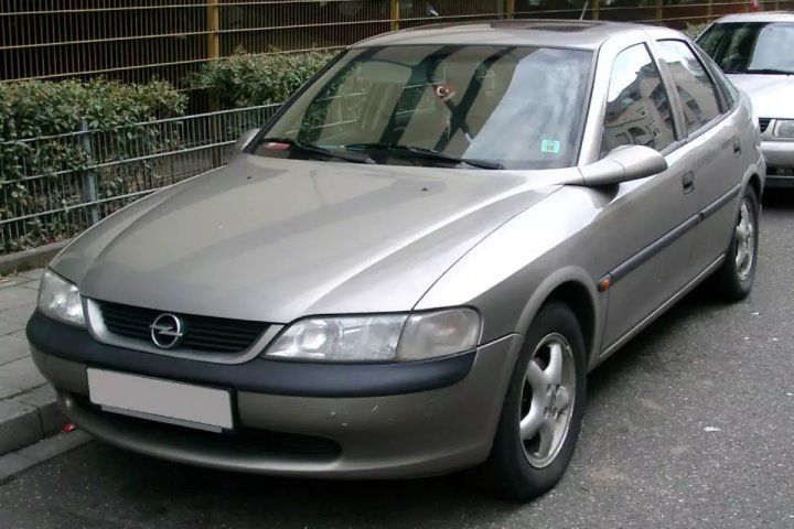 В Беларуси должница хотела спасти Opel от ареста и устроила погоню