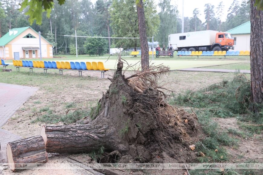 «Все случилось мгновенно». В лагере под Речицей рассказали о разгуле стихии, приведшей к трагедии