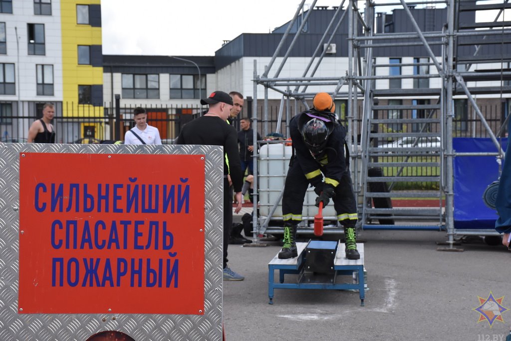 Определен сильнейший пожарный-спасатель в Брестской области