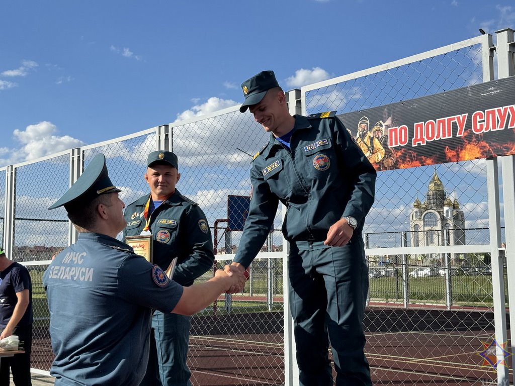 Определен сильнейший пожарный-спасатель в Брестской области