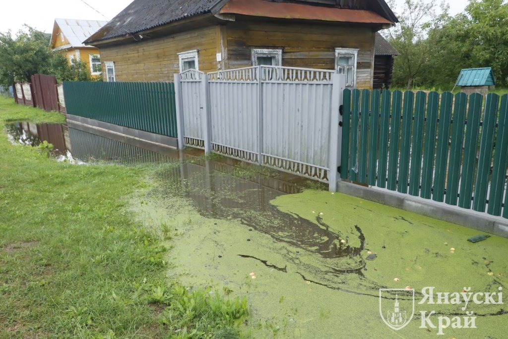 Мотоль подтопило, ведутся работы по спуску воды (Ивановский район)