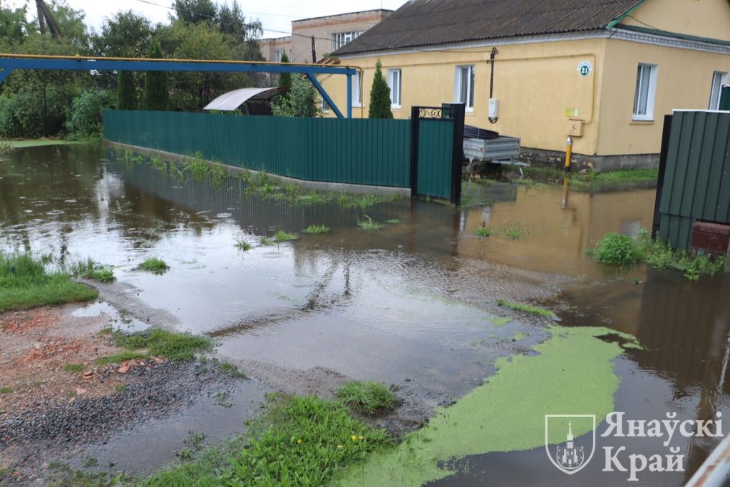 Мотоль подтопило, ведутся работы по спуску воды (Ивановский район)