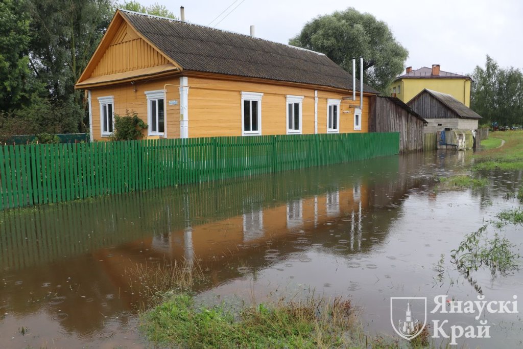 Мотоль подтопило, ведутся работы по спуску воды (Ивановский район)