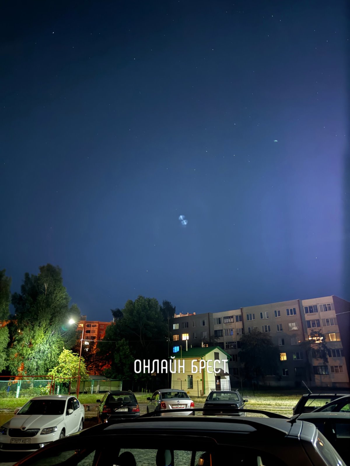 В небе над Брестом читатели наблюдали странный объект. Что это было?