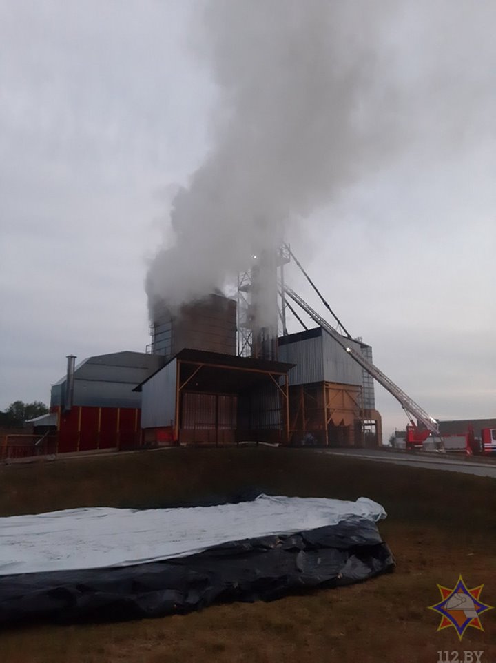 В Кобринском районе горел зерносушильный комплекс